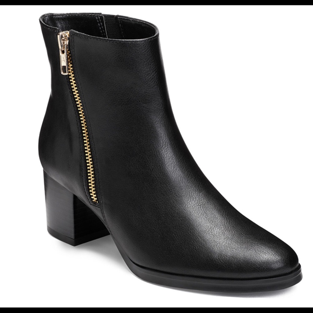 New Aerosoles Boomerang Booties Size 12